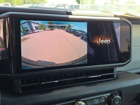 New 2025 Jeep Wrangler Sport S image 30