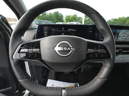 Used 2024 Nissan Ariya AWD image 17