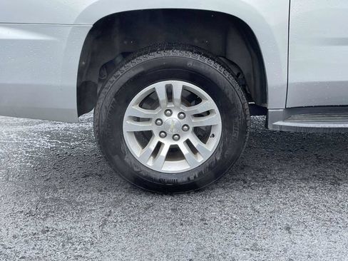 Used 2018 Chevrolet Suburban LT AWD/4WD image 9