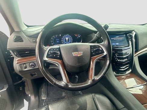 Used 2020 Cadillac Escalade Premium Luxury w/ Escalade Sport Edition image 11