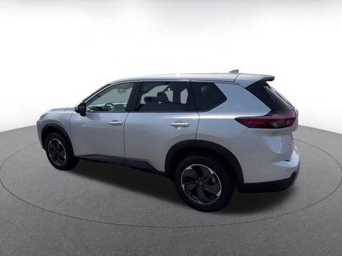 Used 2025 Nissan Rogue SV FWD image 10
