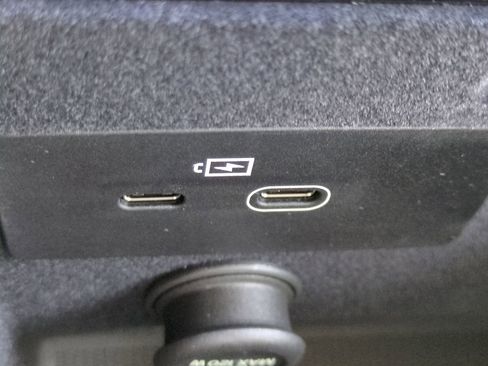 New 2026 Volvo XC90 B6 Ultra image 21