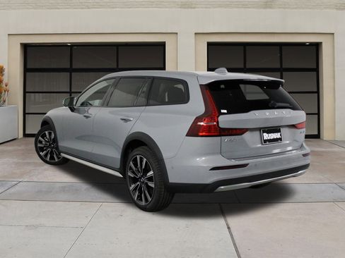 New 2026 Volvo V60 B5 Cross Country Ultra w/ Climate Package image 3