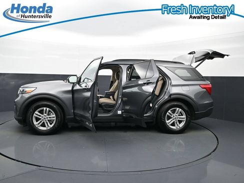 Used 2021 Ford Explorer XLT RWD image 39