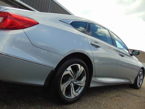 Used 2020 Honda Accord EX image 15