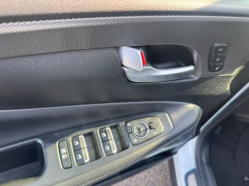 Used 2019 Hyundai Santa Fe AWD image 22