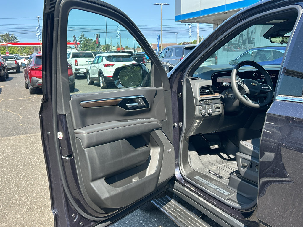 New 2026 Chevrolet Tahoe High Country AWD/4WD image 11