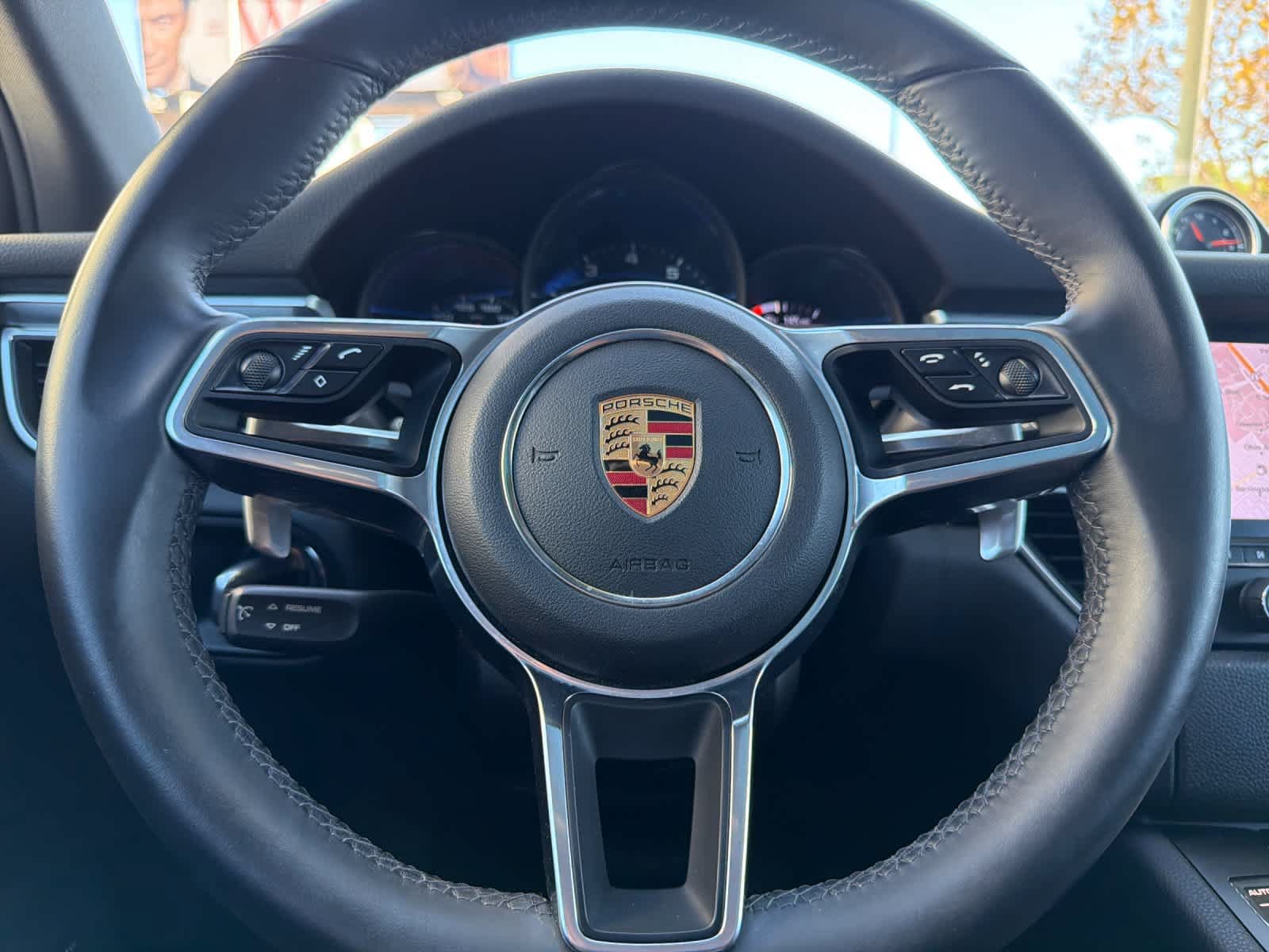 Used 2018 Porsche Macan AWD/4WD image 26