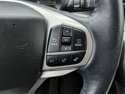 Used 2022 Ford Explorer XLT w/ Equipment Group 202A image 18