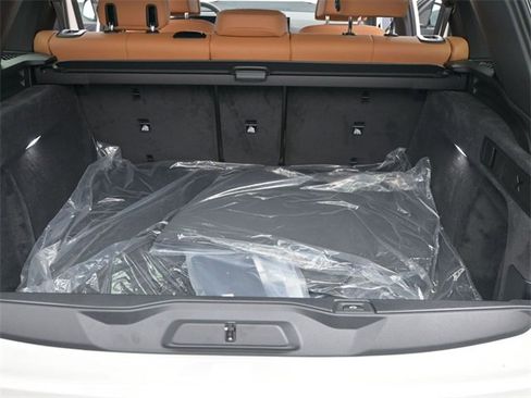 New 2026 BMW X5 M60i w/ Executive Package image 16