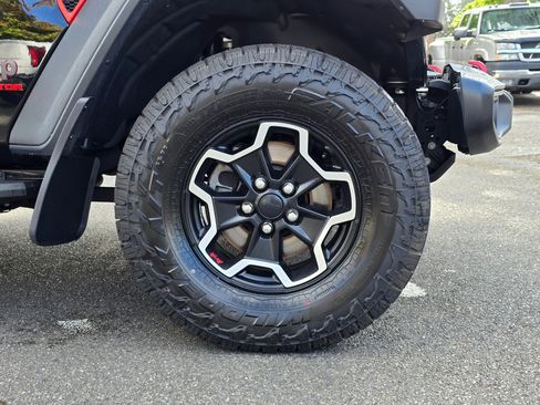 Used 2020 Jeep Gladiator Rubicon image 9