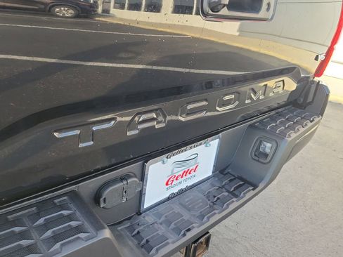 Used 2023 Toyota Tacoma SR image 8