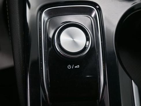 Used 2024 Buick Envision Avenir AWD/4WD image 14