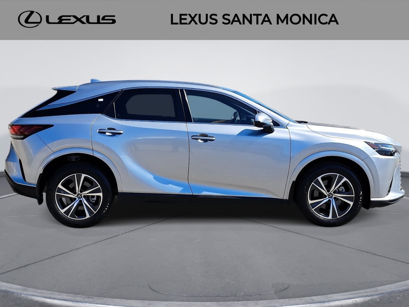 Used 2024 Lexus RX 350 Premium w/ Cold Area Package FWD image 4