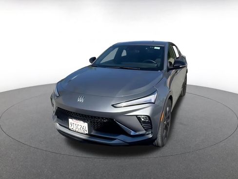 Used 2025 Buick Envista Sport Touring image 7