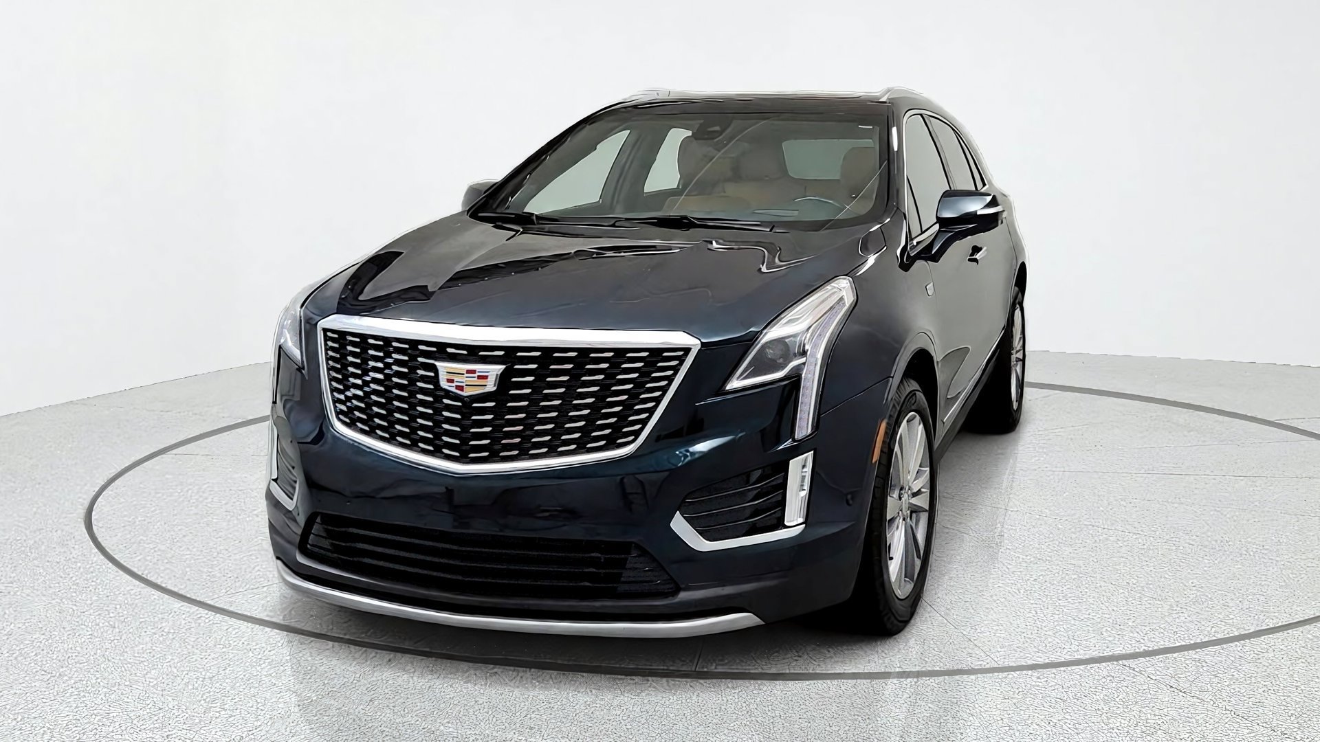 Used 2024 Cadillac XT5 Premium Luxury w/ Technology Package AWD/4WD image 8