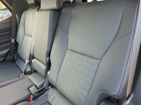 Used 2025 Toyota 4Runner TRD Off-Road Premium image 10