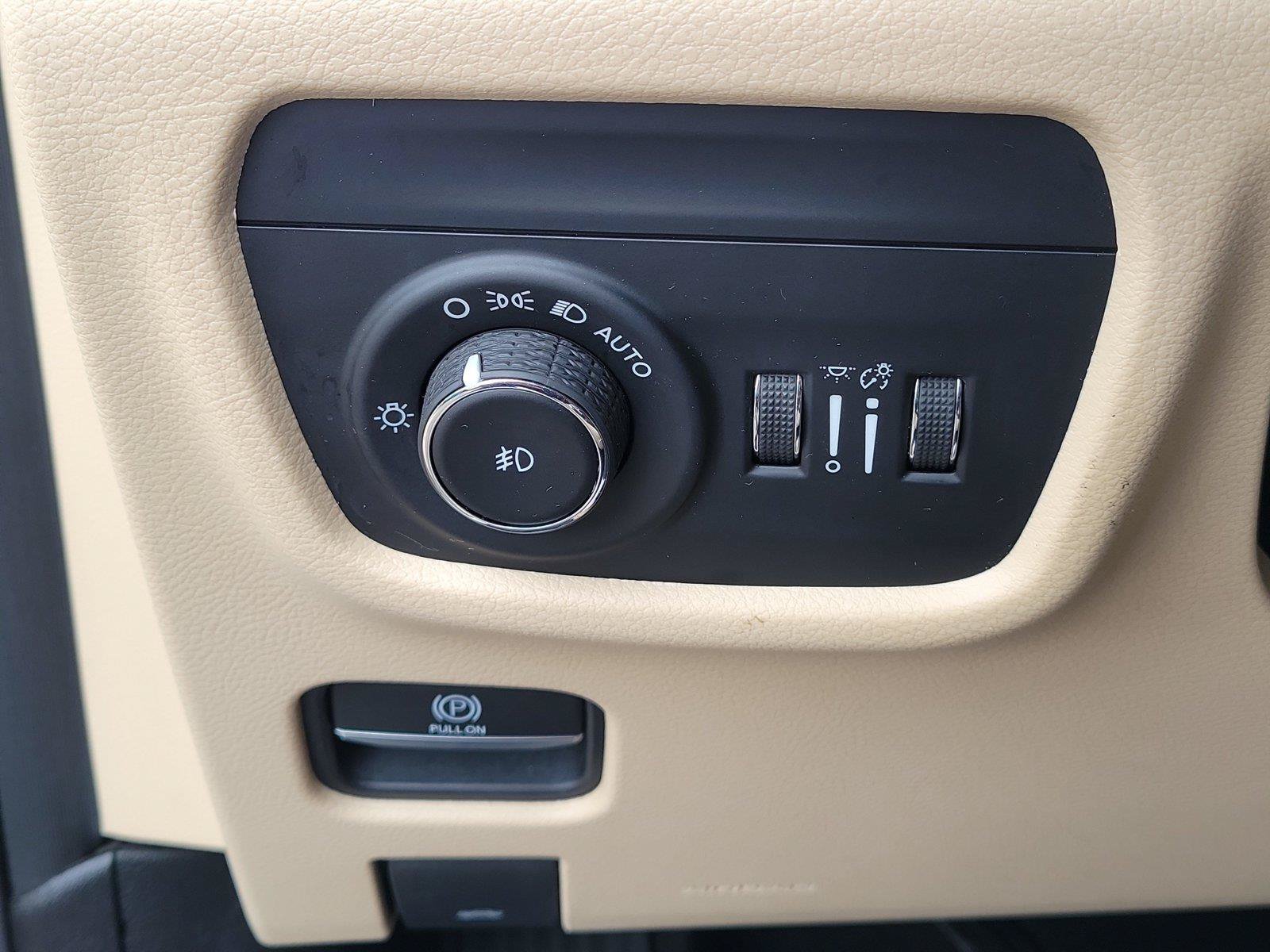 Used 2021 Jeep Grand Cherokee L Limited AWD/4WD image 21