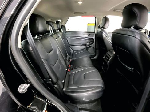 Used 2015 Ford Edge Titanium image 18