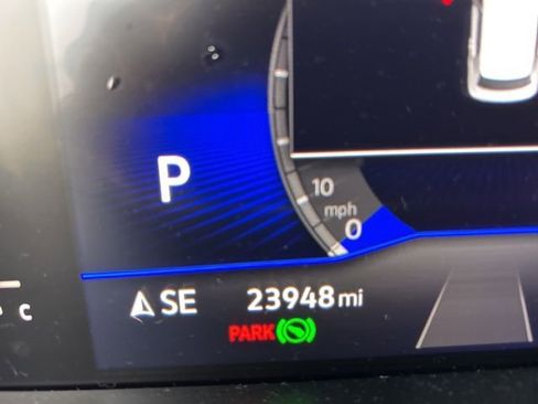 Used 2023 Volkswagen Taos SE image 25