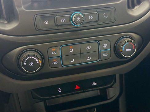Used 2021 Chevrolet Colorado W/T AWD/4WD image 13