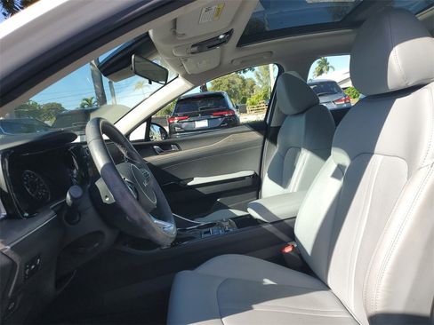 Used 2023 Kia K5 EX image 16