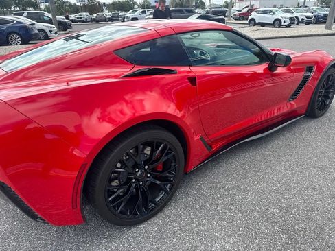 Used 2018 Chevrolet Corvette Z06 RWD image 5