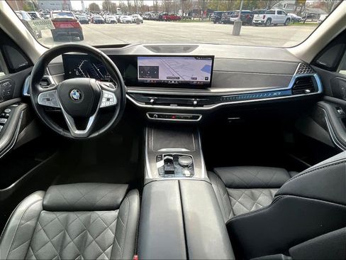 Used 2025 BMW X7 xDrive40i image 22