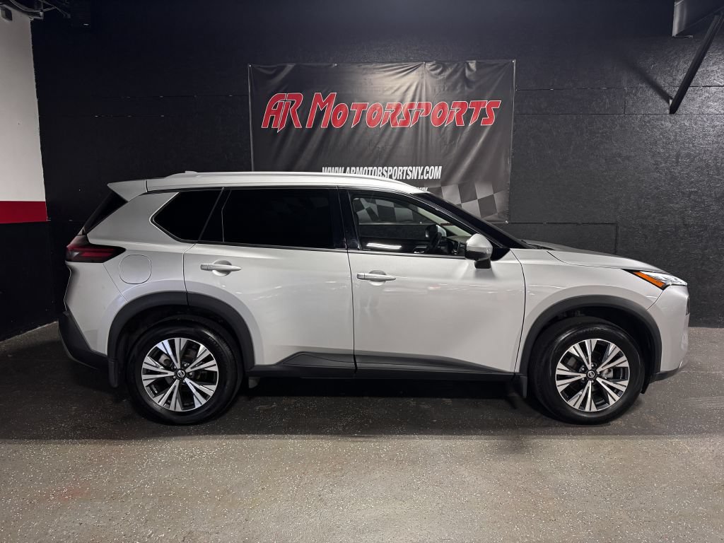 Used 2021 Nissan Rogue SV w/ Premium Package AWD/4WD image 6
