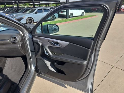 Used 2025 Chevrolet Blazer LT AWD/4WD image 26