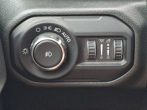 Used 2021 Jeep Wrangler Unlimited Sport AWD/4WD image 25