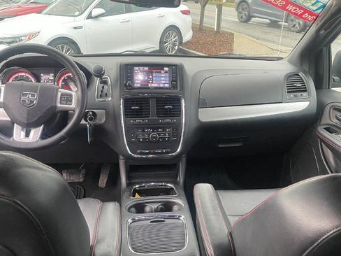 Used 2017 Dodge Grand Caravan GT w/ Mopar Premium Addition Group image 12