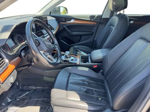 Used 2022 Audi Q5 2.0T Premium w/ Convenience Package AWD/4WD image 12