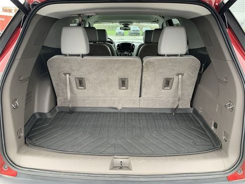 Certified 2021 Chevrolet Traverse LT image 24