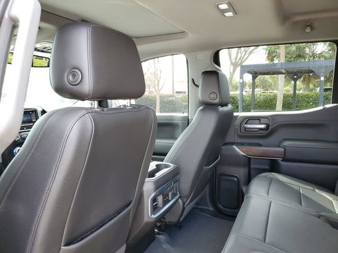 Used 2021 GMC Sierra 1500 SLT w/ SLT Premium Package image 10