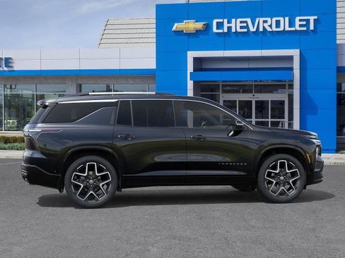New 2026 Chevrolet Traverse High Country w/ LPO, Floor Liner Package FWD image 5