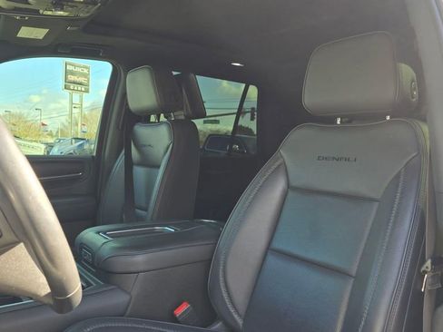 Used 2021 GMC Yukon Denali w/ Advanced Technology Package image 22