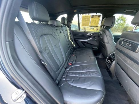 Used 2020 BMW X5 M50i w/ Executive Package image 29