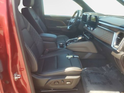 Used 2024 GMC Canyon Denali AWD/4WD image 26