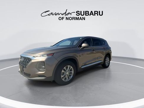 Used 2019 Hyundai Santa Fe SE image 4