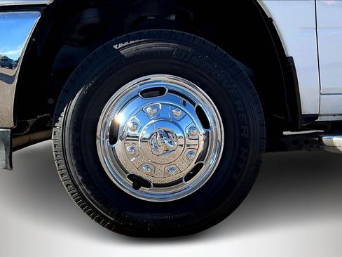 Used 2024 RAM 3500 Big Horn image 35