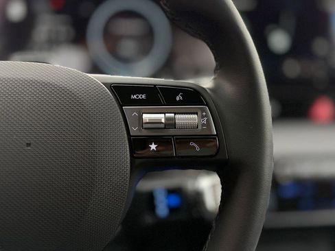 New 2026 Hyundai Ioniq 5 SE image 11