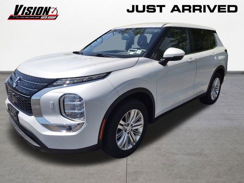 Used 2022 Mitsubishi Outlander ES AWD/4WD image 1