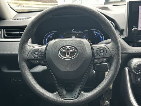 Certified 2023 Toyota RAV4 LE AWD/4WD image 17