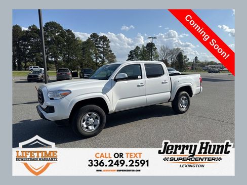 Used 2023 Toyota Tacoma SR image 1