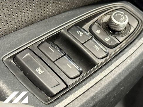 Used 2021 Subaru Crosstrek 2.5i Sport AWD/4WD image 19