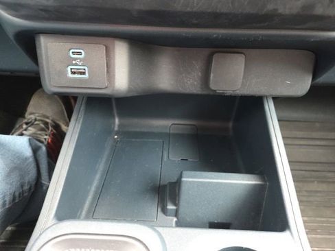 Certified 2022 Ford Maverick XLT image 31