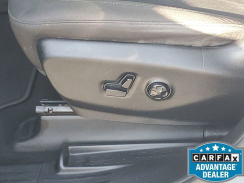 Used 2020 Chrysler Pacifica Touring w/ S Appearance Package image 31