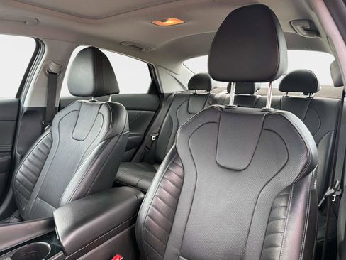 Used 2023 Hyundai Elantra Limited image 20