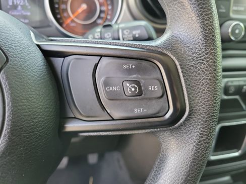 Used 2018 Jeep Wrangler Unlimited Sport AWD/4WD image 18